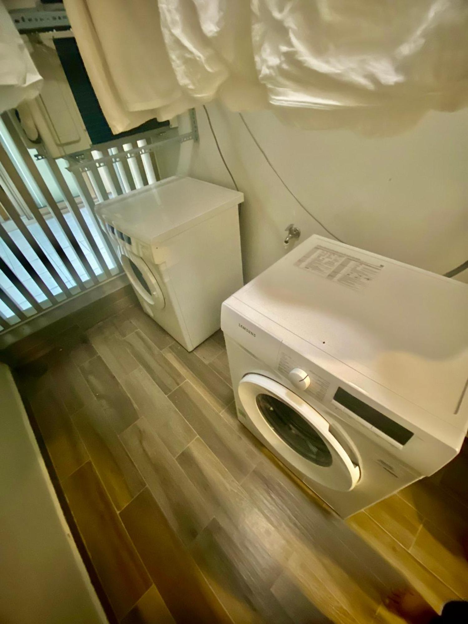 Convinia - Free Pick Up Airport & Laundry Aparthotel
